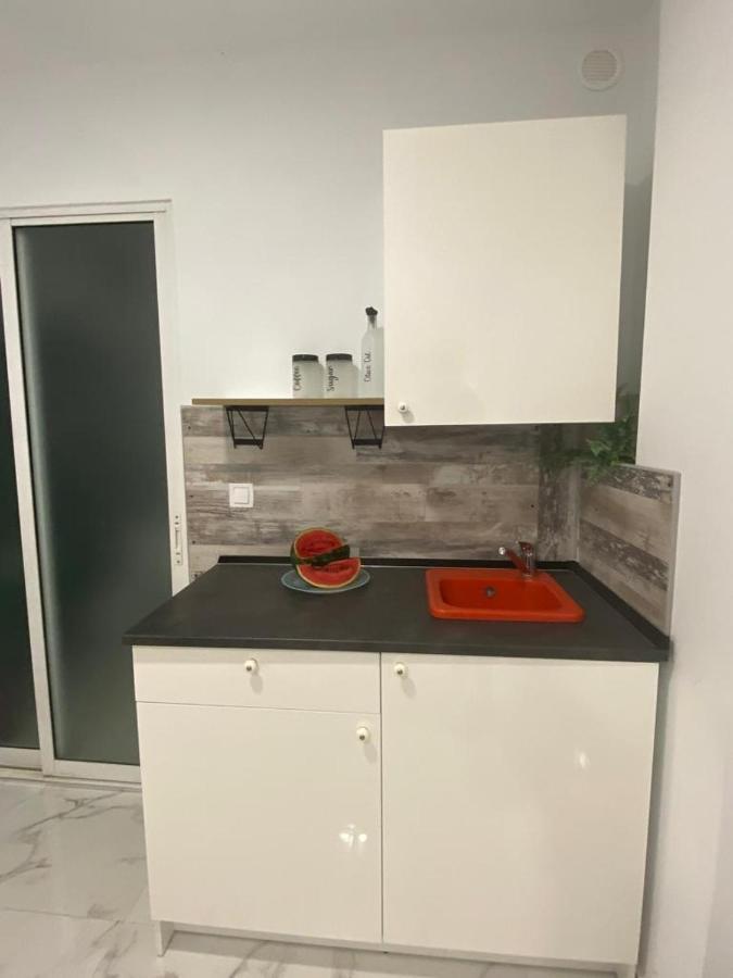 סלוניקי Nirvana Comfort Apartments 2 מראה חיצוני תמונה